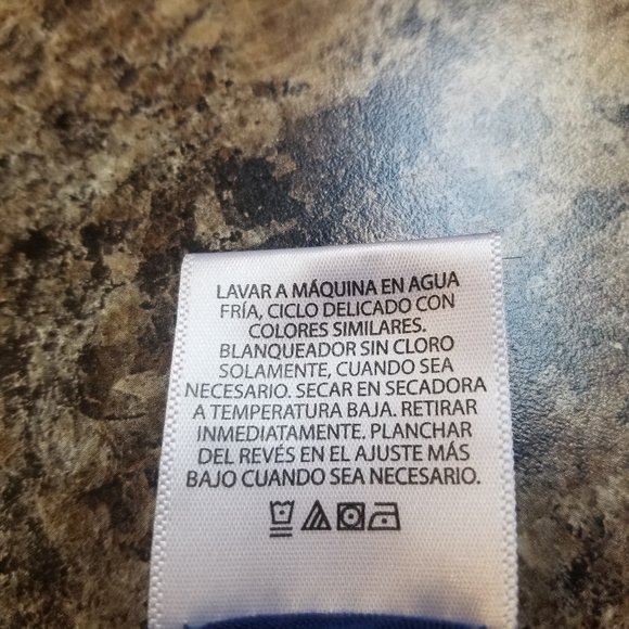 ❤️🛍️Secret Treasures " I Broke Up With My Gym" Lounging T Shirt   Size M❤️🛍️ - Picture 7 of 7